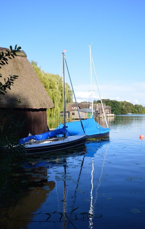 Mueritz-Strandhotel Röbel Buitenkant foto
