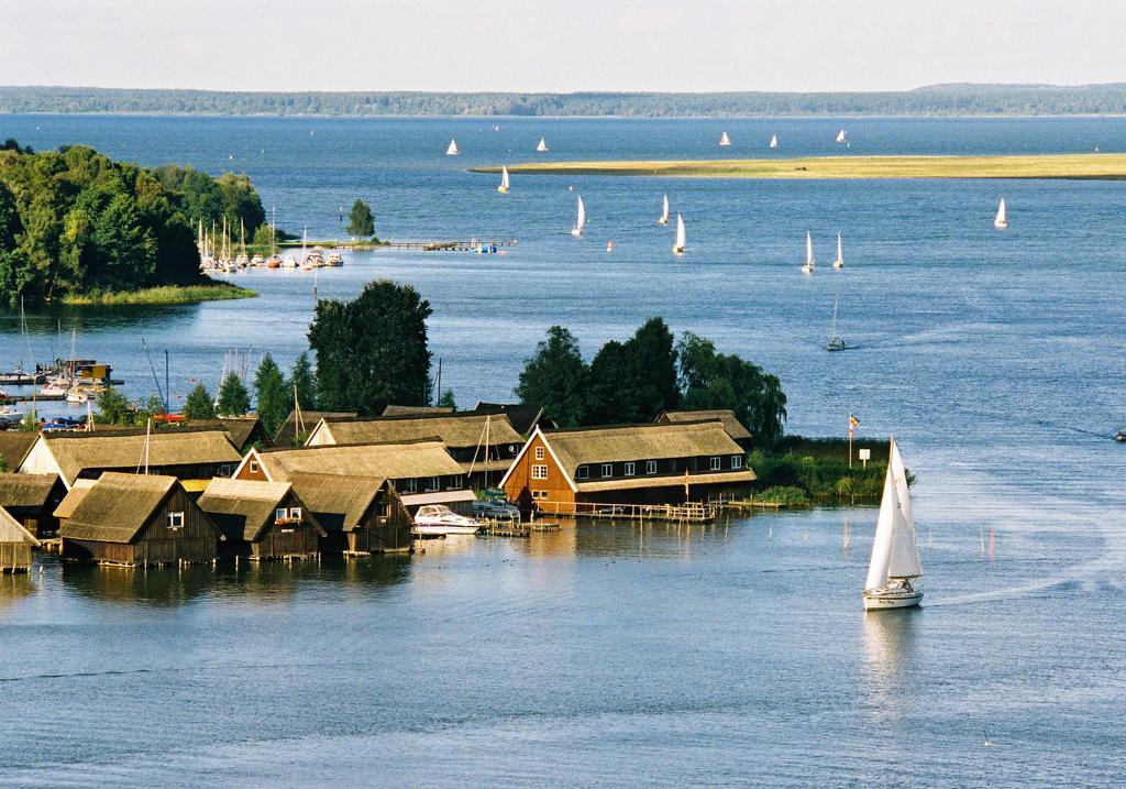 Mueritz-Strandhotel Röbel Buitenkant foto