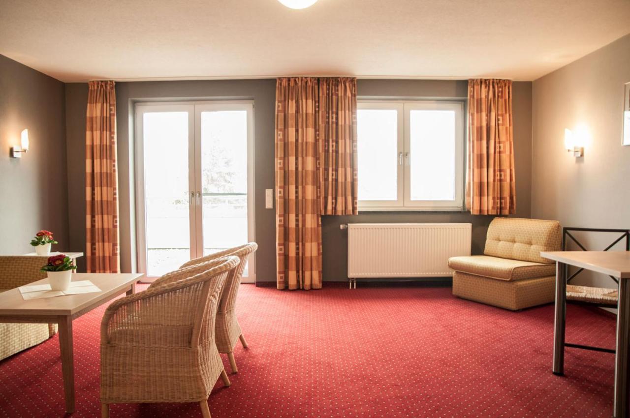 Mueritz-Strandhotel Röbel Buitenkant foto