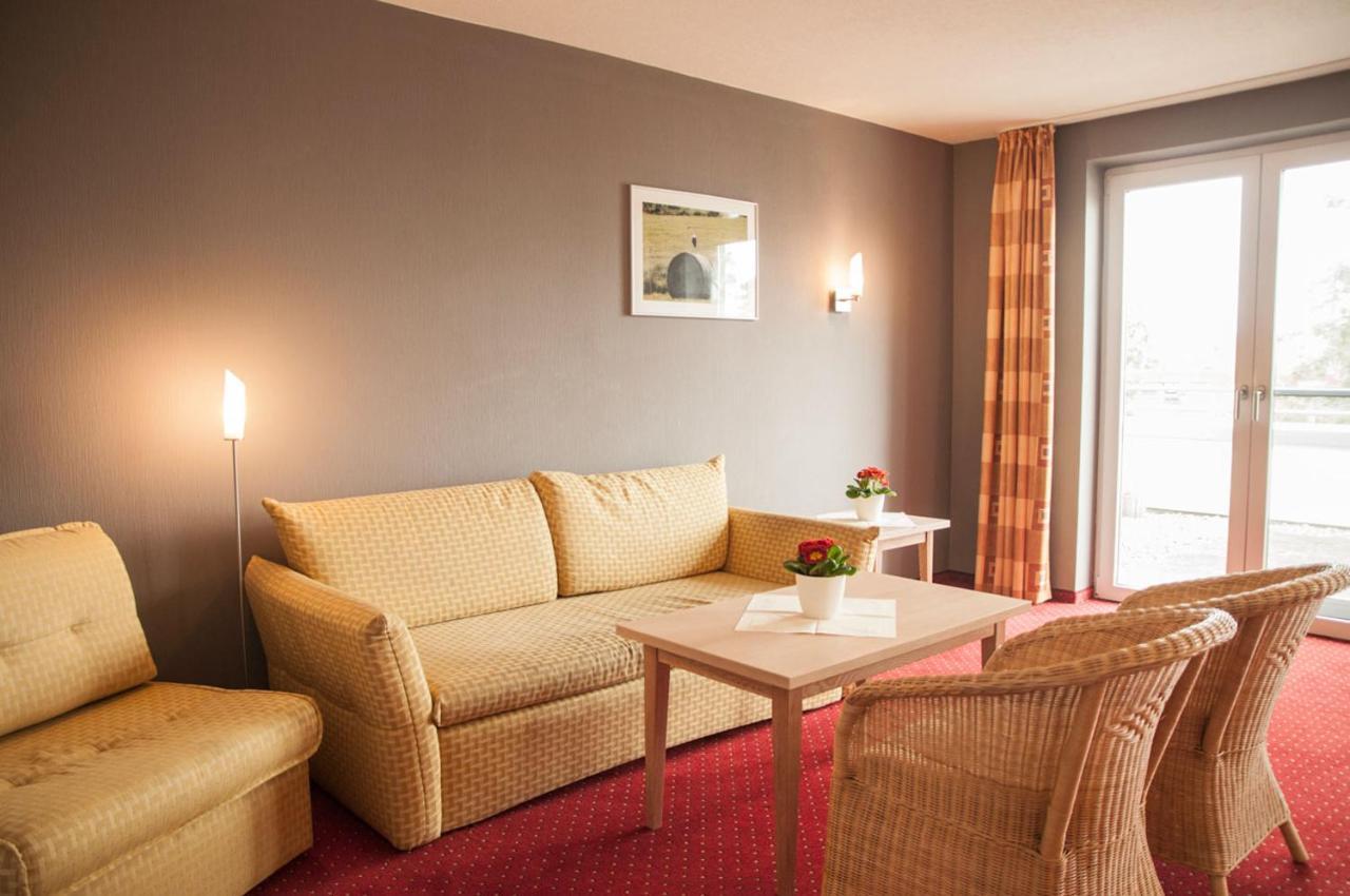 Mueritz-Strandhotel Röbel Buitenkant foto